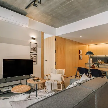 Peniche - 2 Bedrooms And Terrace In Santo Antonio Lisboa