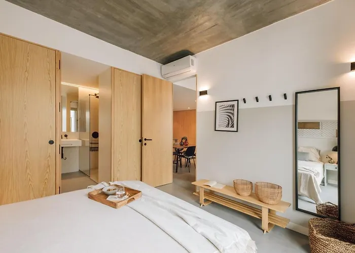 Peniche - 2 Bedrooms And Terrace In Santo Antonio Daire Lisboa